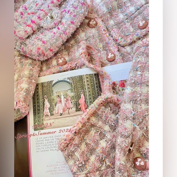 Stunning Tweed dress with silk lining - Picture 3 of 7